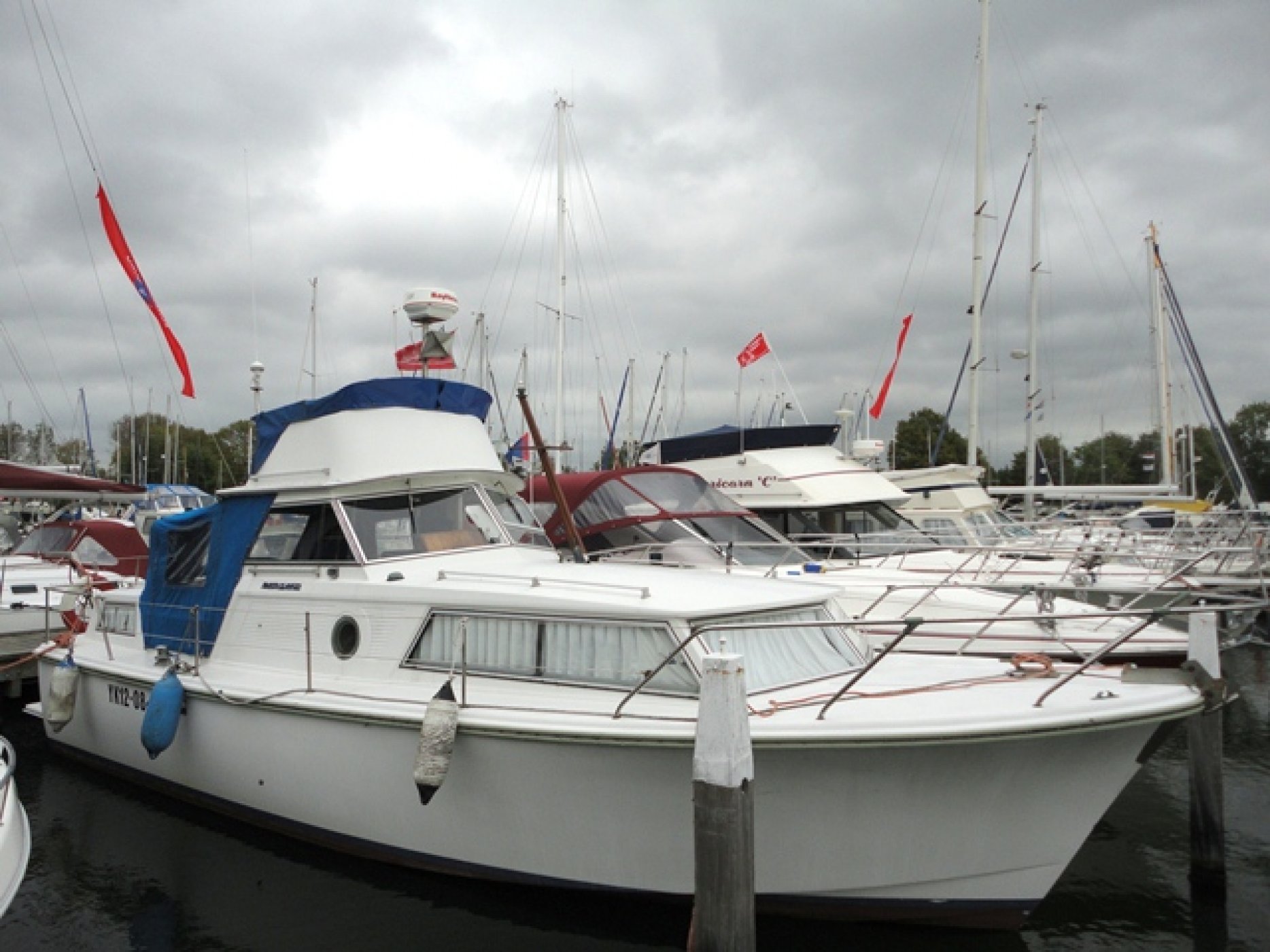 Amerglass AK Flying Bridge 