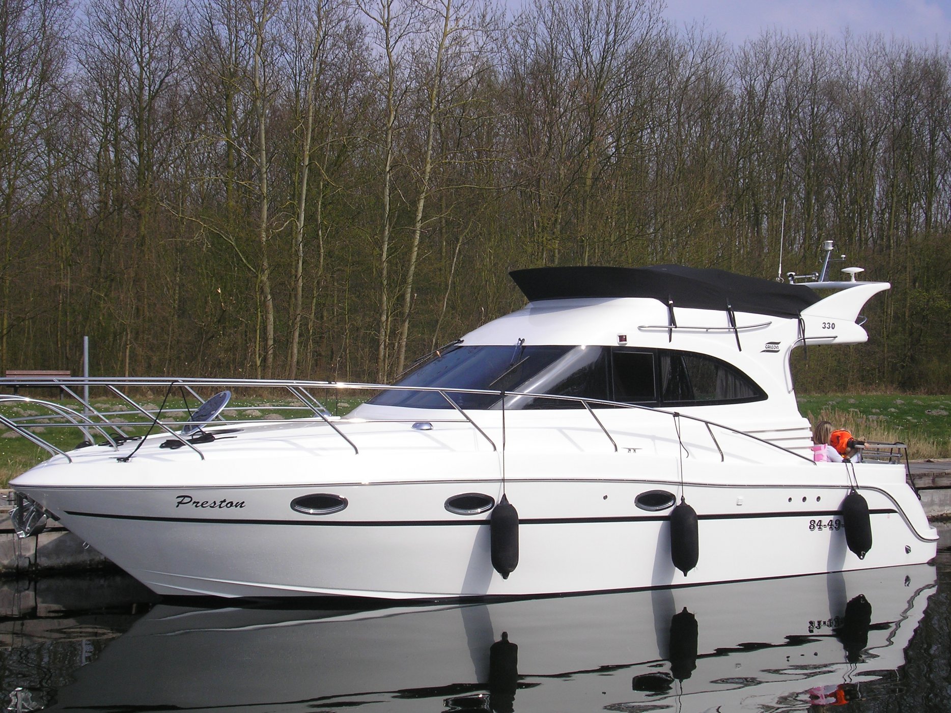 Galeon 330 Fly 